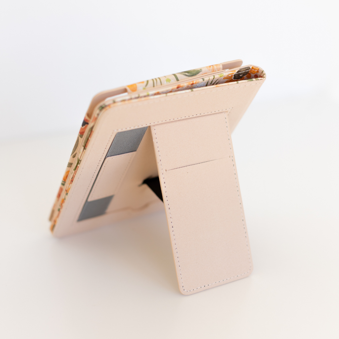 Kindle Paperwhite (12th Generation) Case - Sunny Poppies