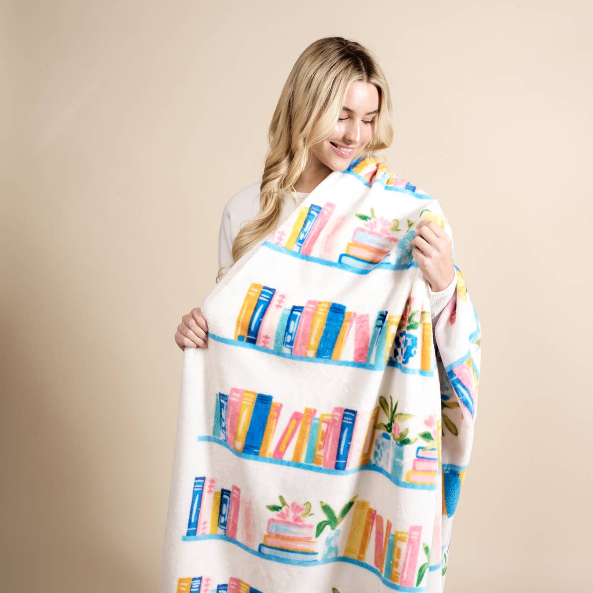 Snuggle Up Plush Blanket – Book Shelfie