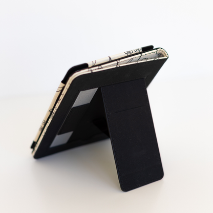 Kindle Case (Kindle Paperwhite - 11th Generation) - Pressed Floral