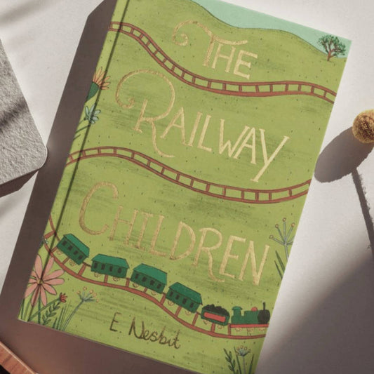 The Railway Children - Wordsworth Collector's Edition by E. Nesbit