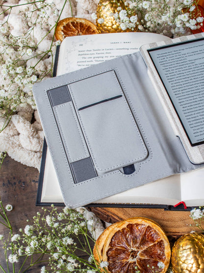 Kindle Basic 6" 11th Gen Case - Tan Stripes