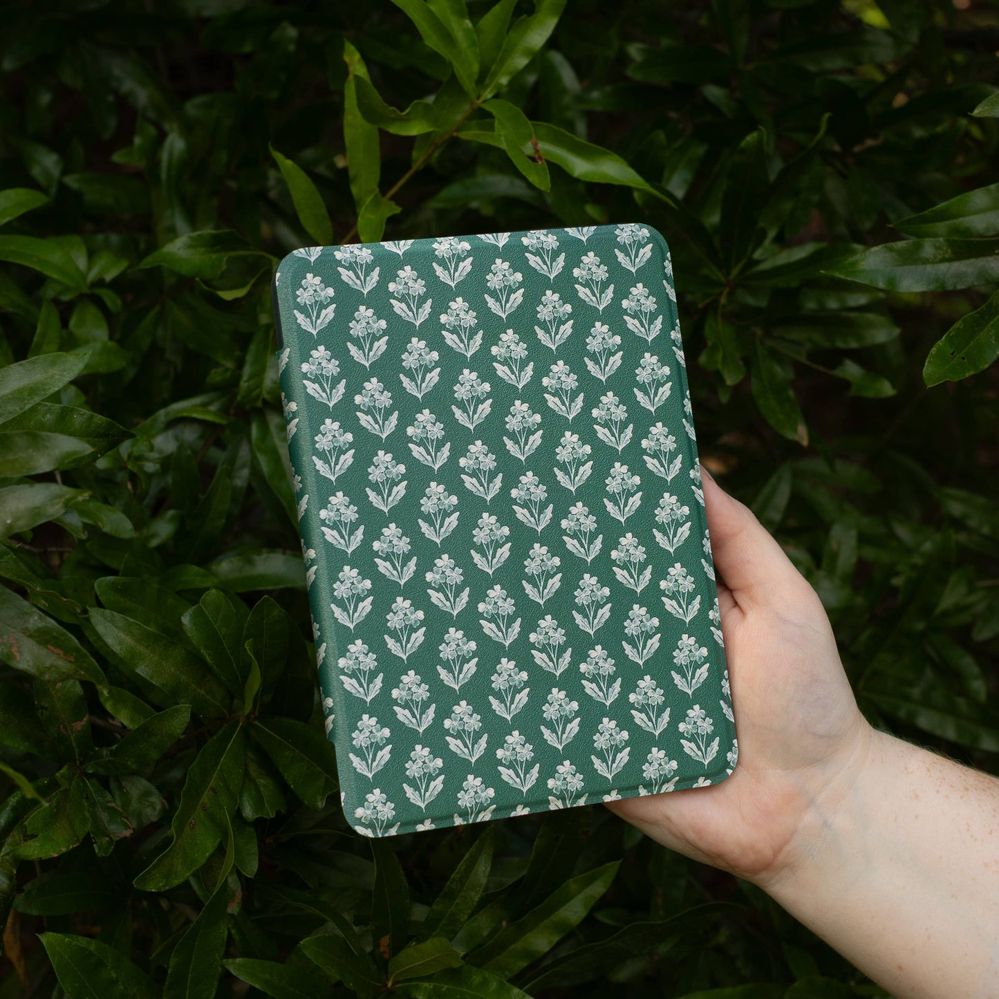 Kindle Paperwhite (11th Generation) Clear Back Kindle Case - Forget Me Nots Sage Green